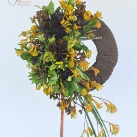 אורית הרץ - מעצבת פרחים - עיצוב חישוק פרחים